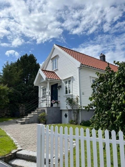 Hybel Med Bad Apartment Egersund Exterior photo
